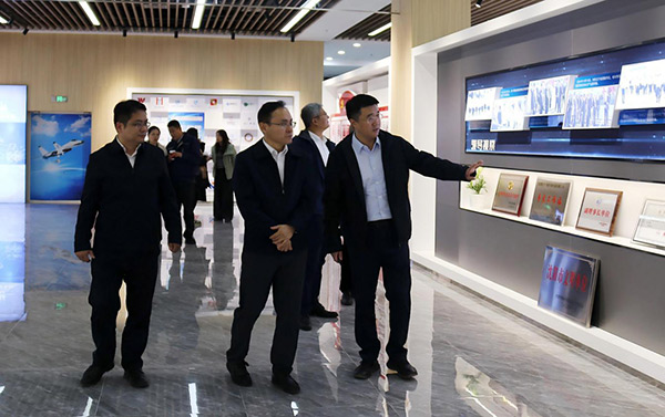 中國鋼研黨委副書記、總經(jīng)理高宏斌一行 到航產(chǎn)集團(tuán)調(diào)研